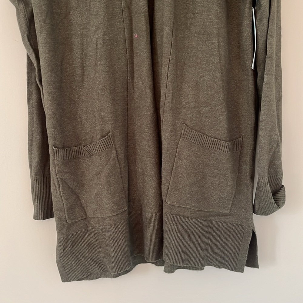 Cardigan - Picture 6 of 9
